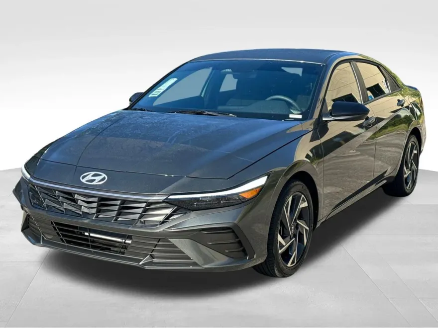 2025 Hyundai Elantra SEL Sport photo 1