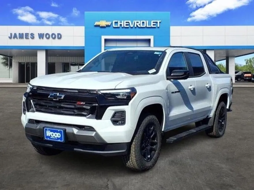 2025 Chevrolet Colorado Z71 photo 1