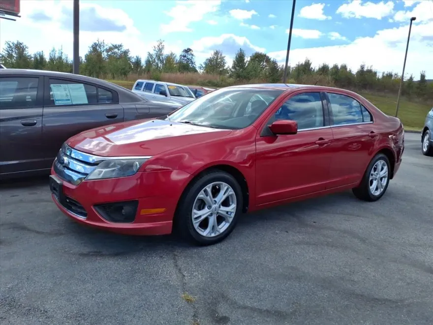 2012 Ford Fusion SE photo 1
