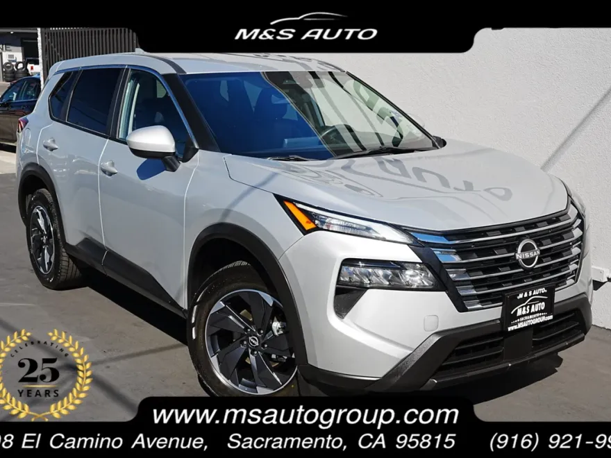 2024 Nissan Rogue SV photo 1