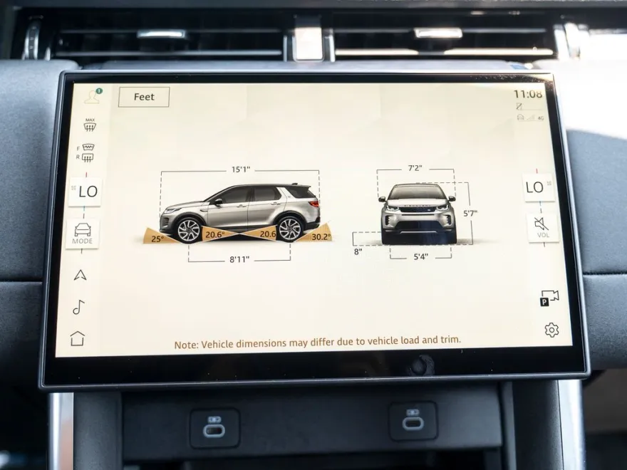 2024 Land Rover Discovery Sport S photo 1