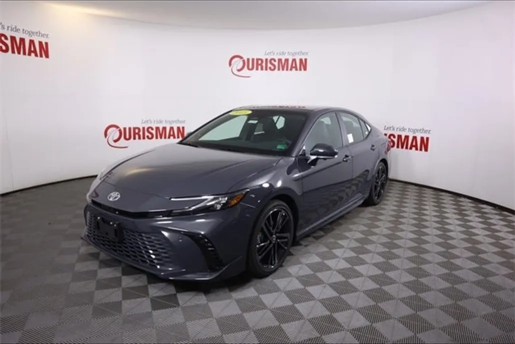 2025 Toyota Camry XSE photo 1