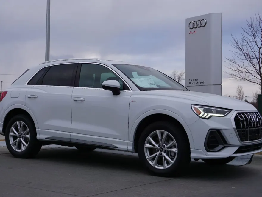 2025 Audi Q3 Premium S line photo 1