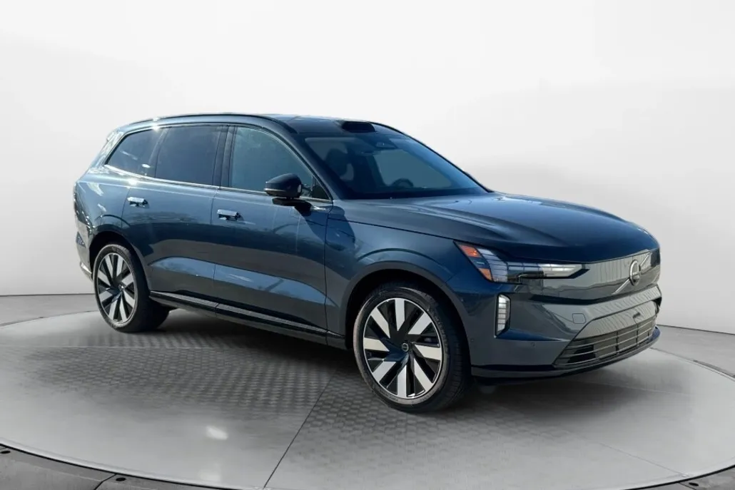 2025 Volvo EX90 Twin Motor Performance Ultra photo 1