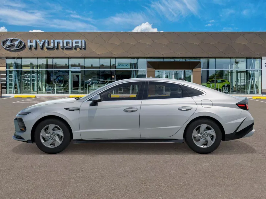 2026 Hyundai Sonata SE photo 1