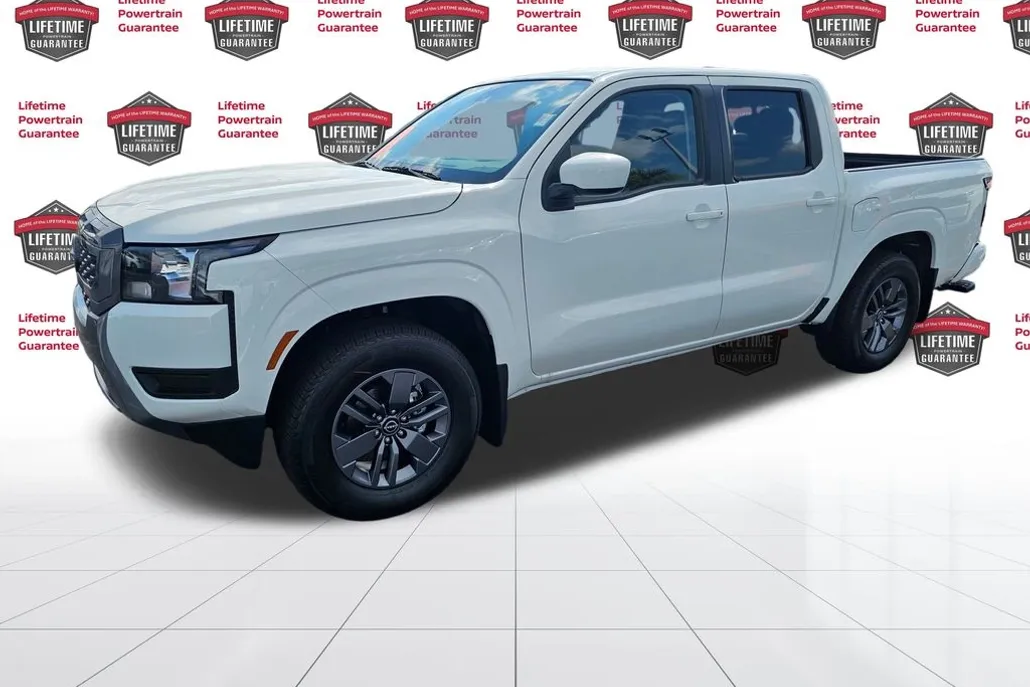 2025 Nissan Frontier SV photo 1