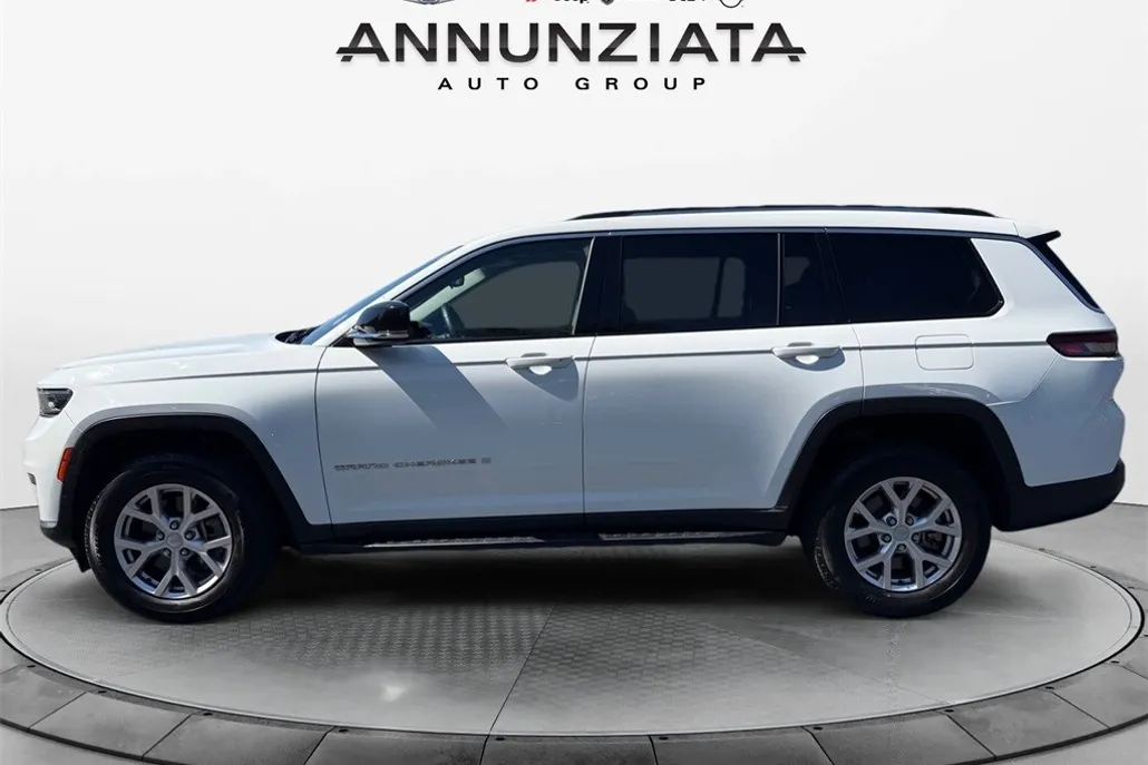 2022 Jeep Grand Cherokee Limited photo 1