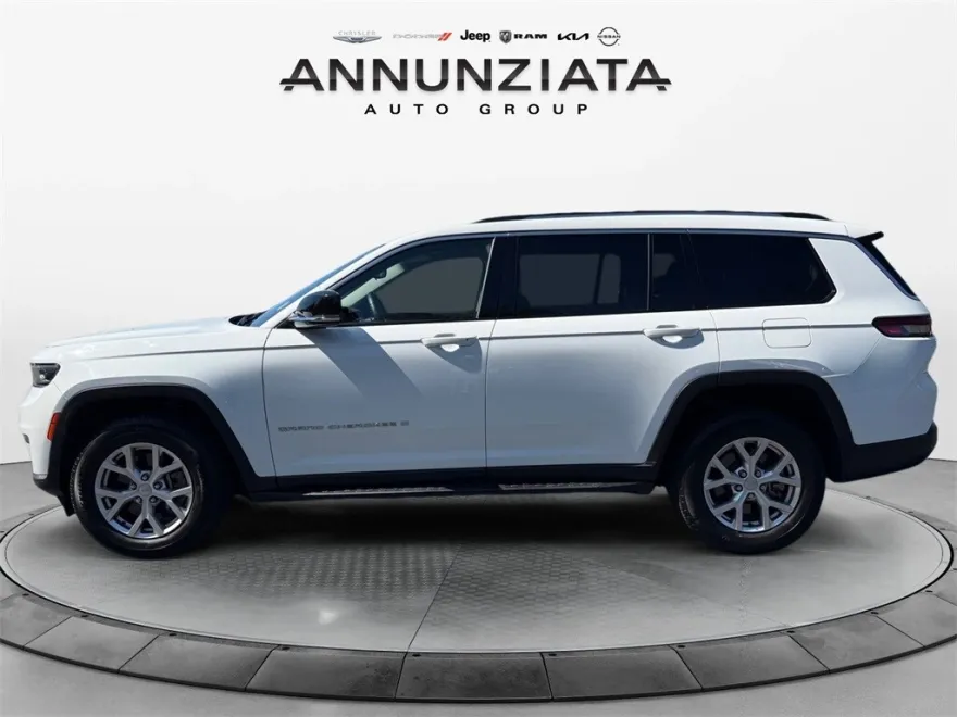 2022 Jeep Grand Cherokee Limited photo 1