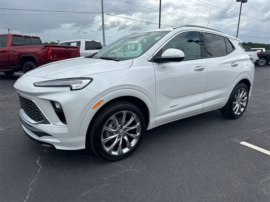 2024 Buick Encore GX Avenir photo 1