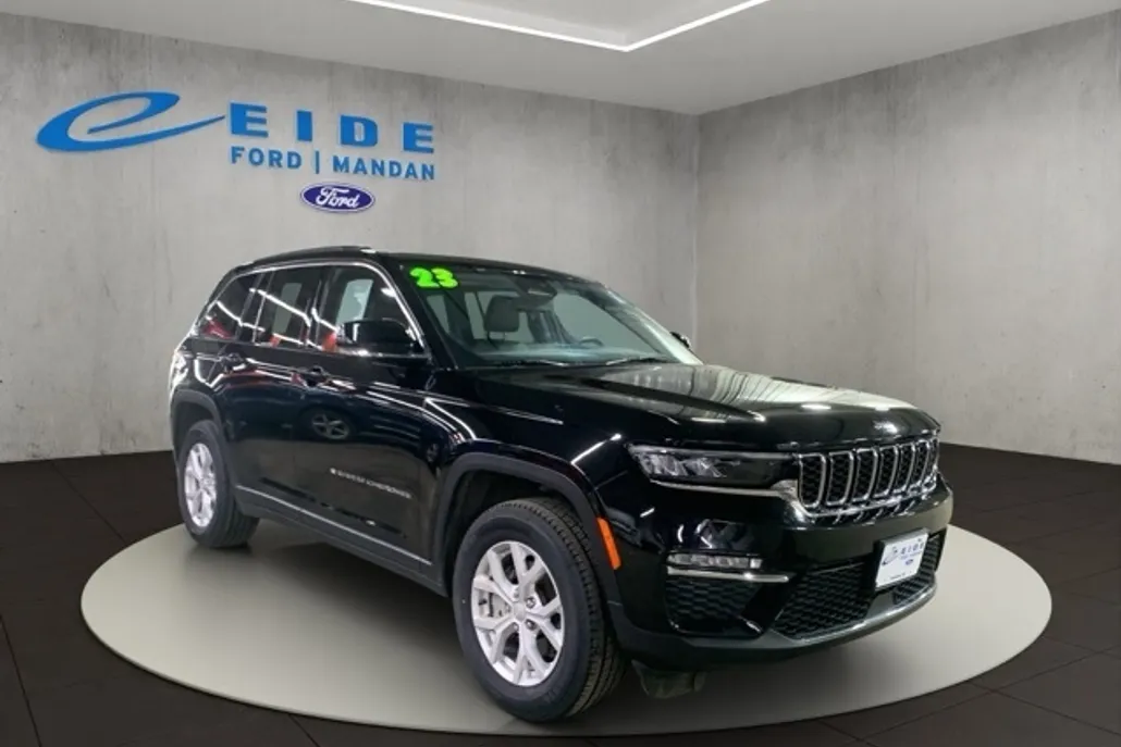 2023 Jeep Grand Cherokee Limited photo 1