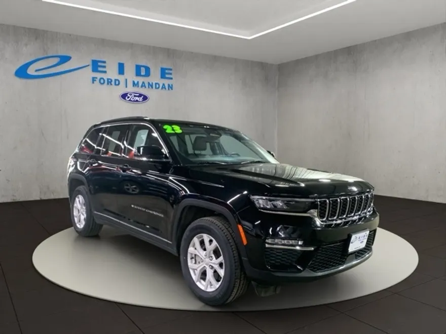 2023 Jeep Grand Cherokee Limited photo 1