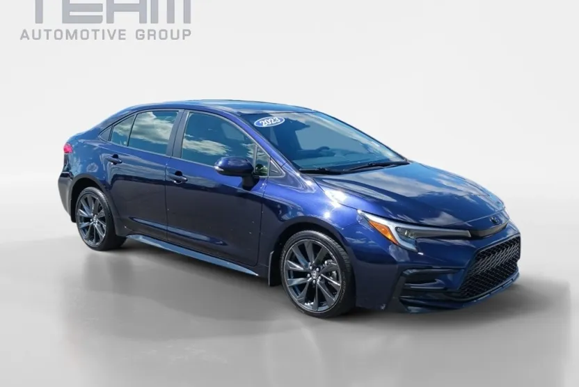 2023 Toyota Corolla SE photo 1