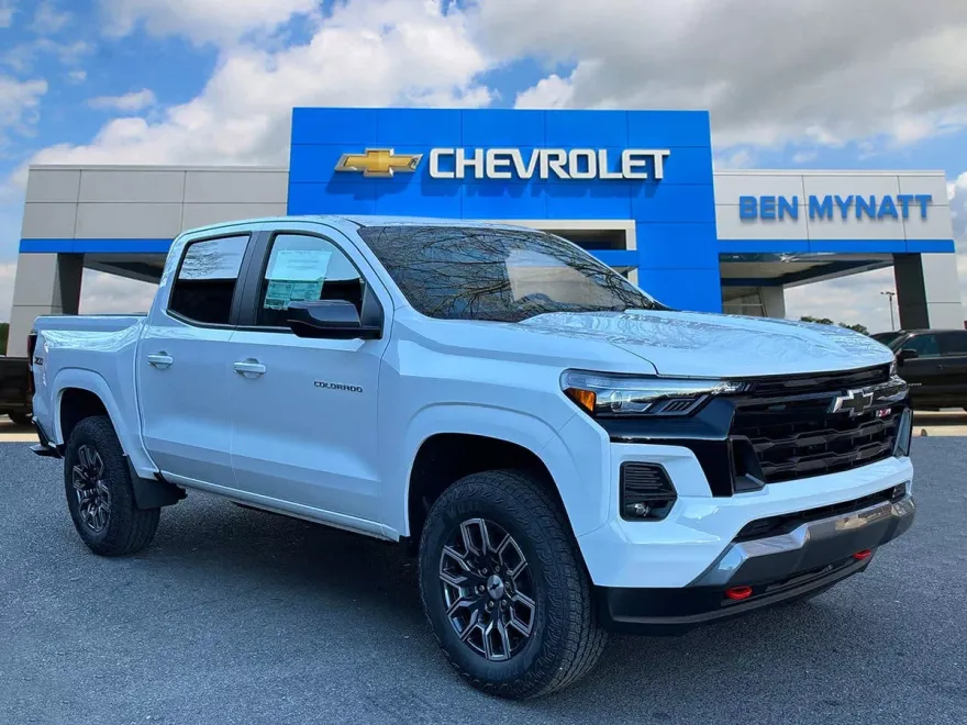 2025 Chevrolet Colorado Z71 photo 1