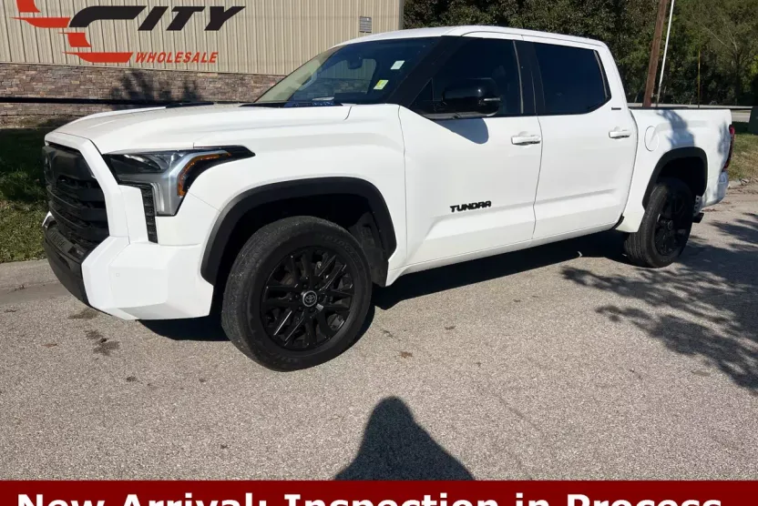 2024 Toyota Tundra Limited photo 1