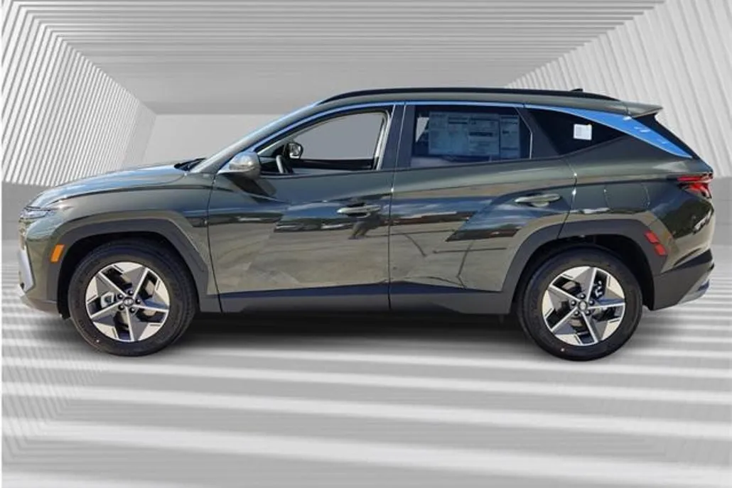 2026 Hyundai Tucson SEL photo 1