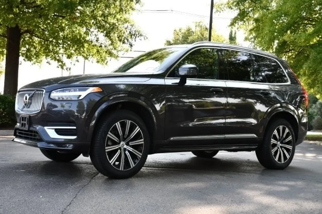2024 Volvo XC90 Plus photo 1