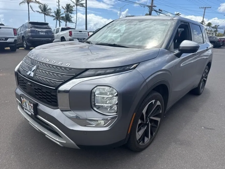2022 Mitsubishi Outlander SE photo 1