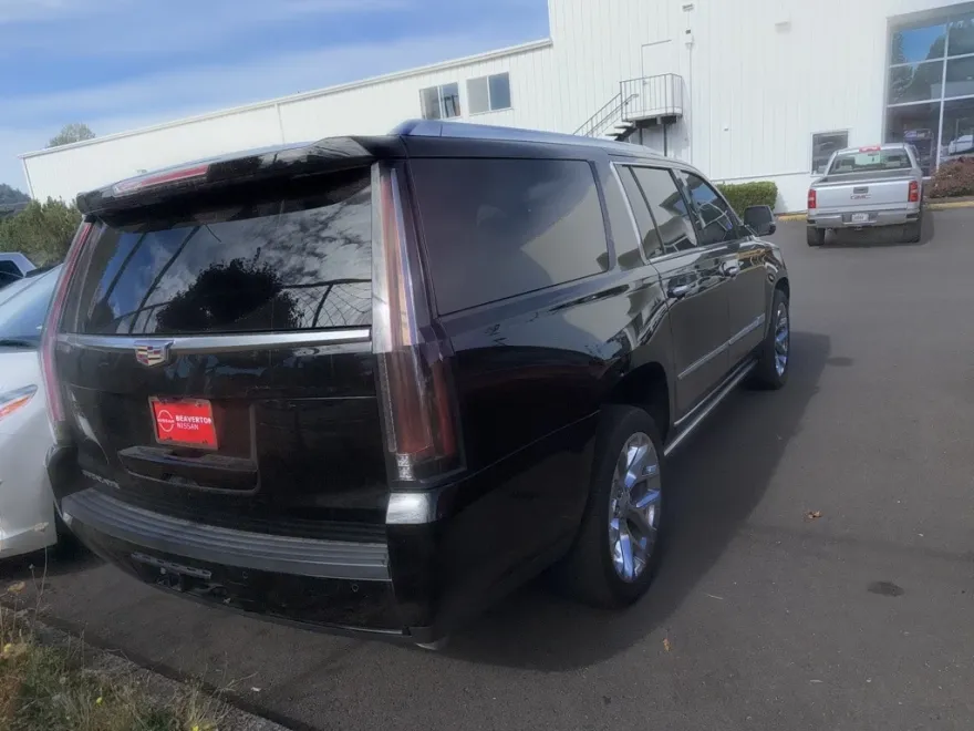 2019 Cadillac Escalade ESV Premium Luxury photo 1