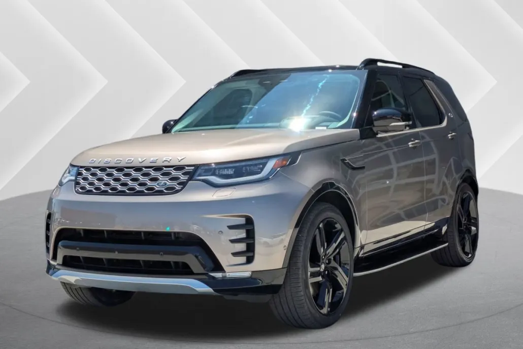 2025 Land Rover Discovery Metropolitan Edition photo 1