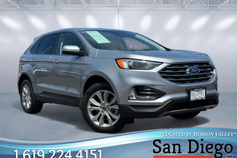 2022 Ford Edge Titanium photo 1