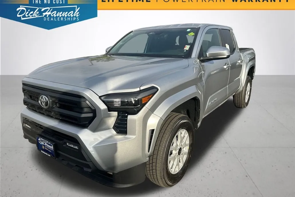 2025 Toyota Tacoma SR5 photo 1
