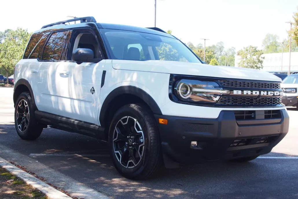 2025 Ford Bronco Sport Outer Banks photo 1