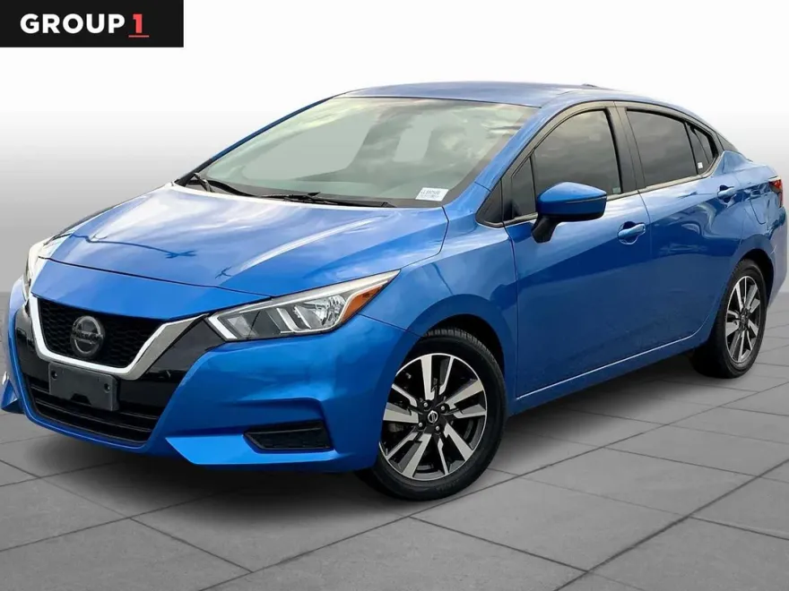 2020 Nissan Versa SV photo 1