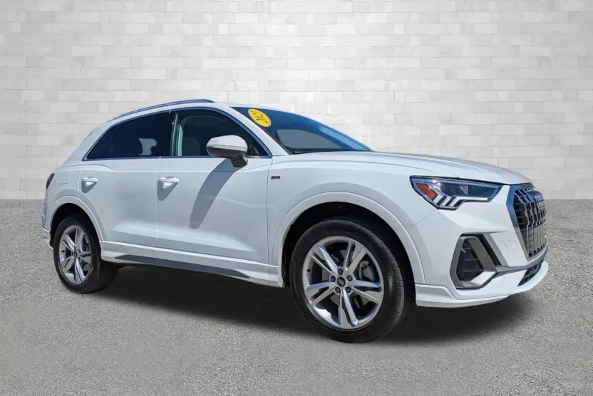 2023 Audi Q3 S line Premium photo 1