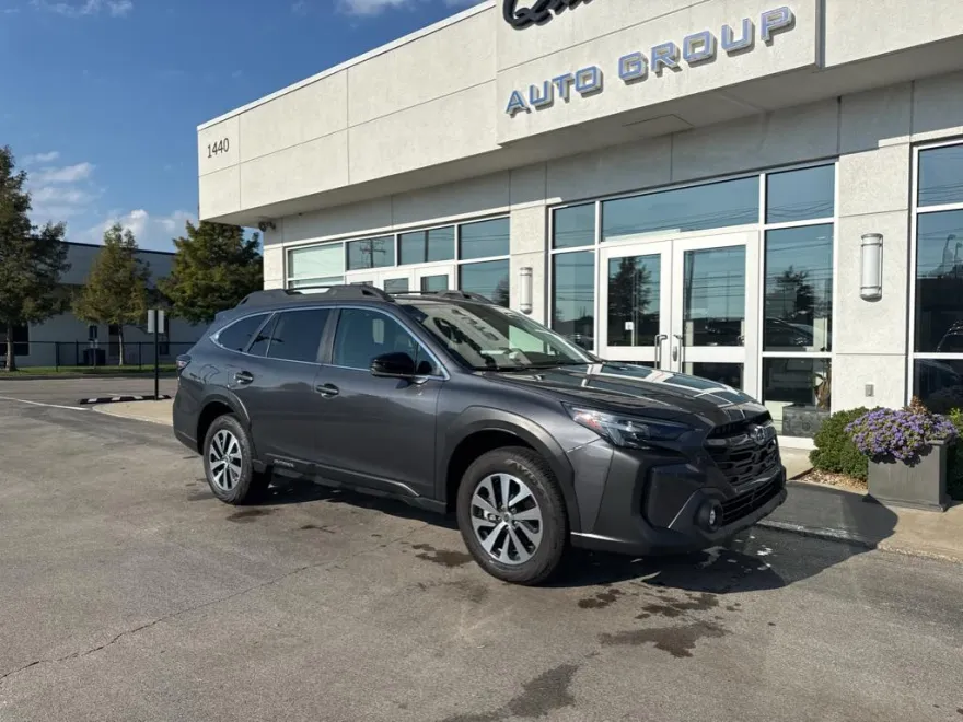 2025 Subaru Outback Premium photo 1