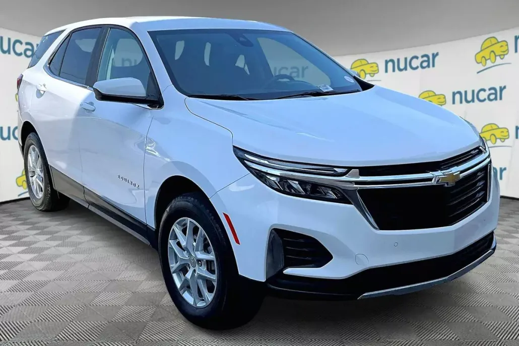 2023 Chevrolet Equinox LT photo 1