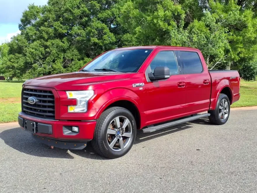 2015 Ford F-150 XLT photo 1