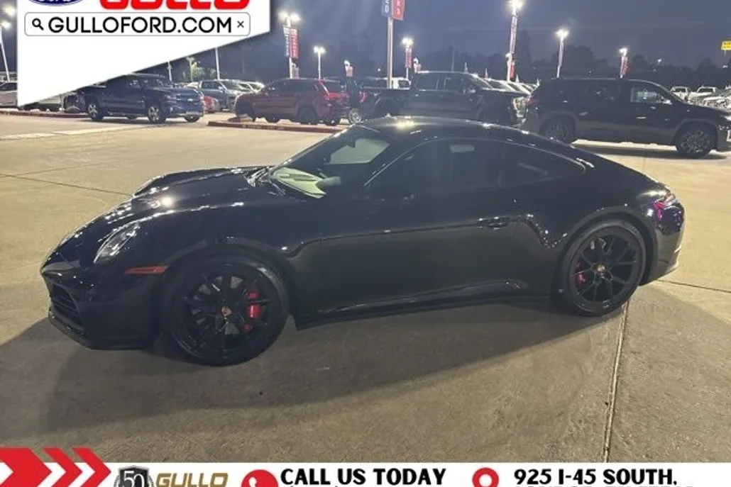 2025 Porsche 911 photo 1