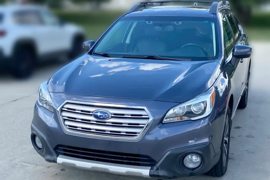 2016 Subaru Outback 2.5i Limited photo 1