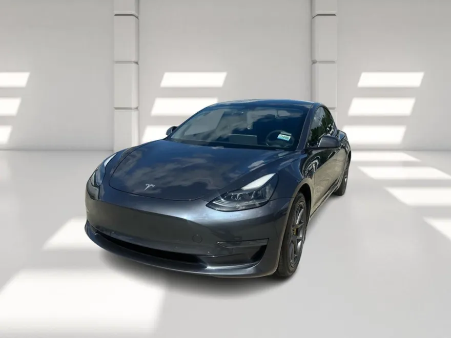 2021 Tesla Model 3 Standard Range Plus photo 1