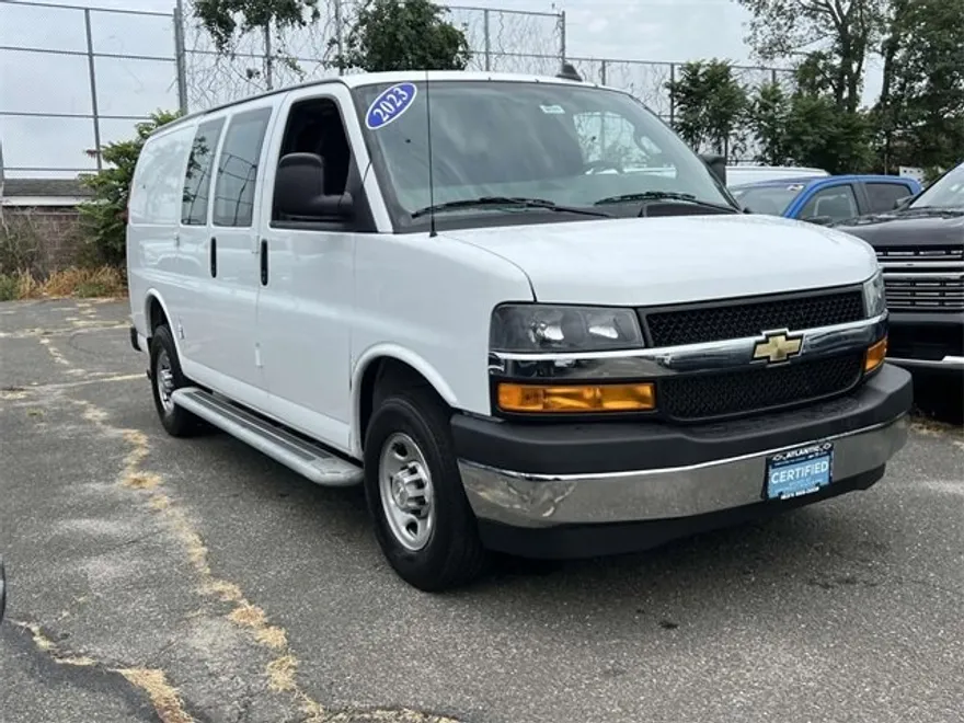 2023 Chevrolet Express Cargo 2500 photo 1