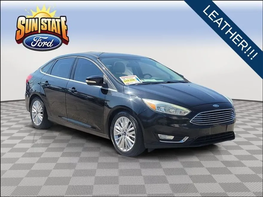 2015 Ford Focus Titanium photo 1