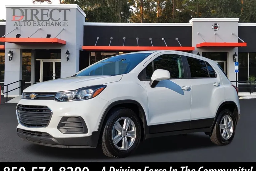 2020 Chevrolet Trax LS photo 1