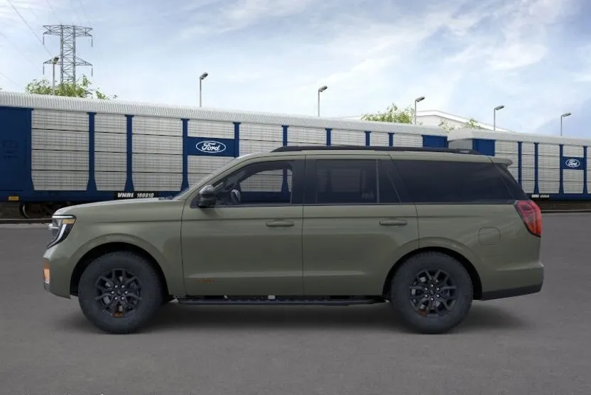 2025 Ford Expedition photo 1