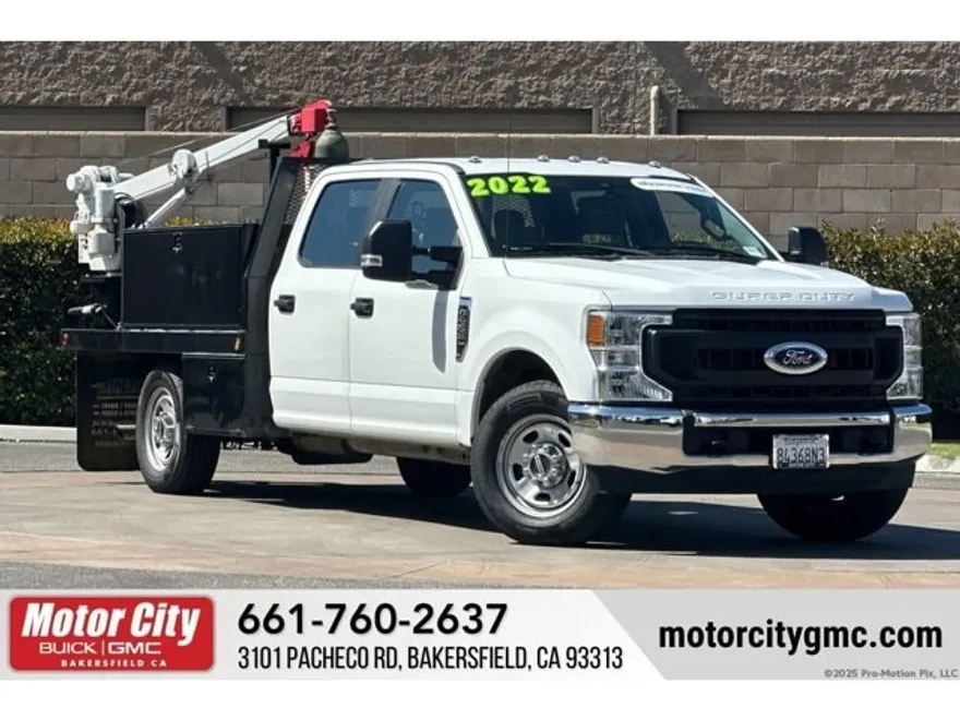 2022 Ford F-350 XL photo 1