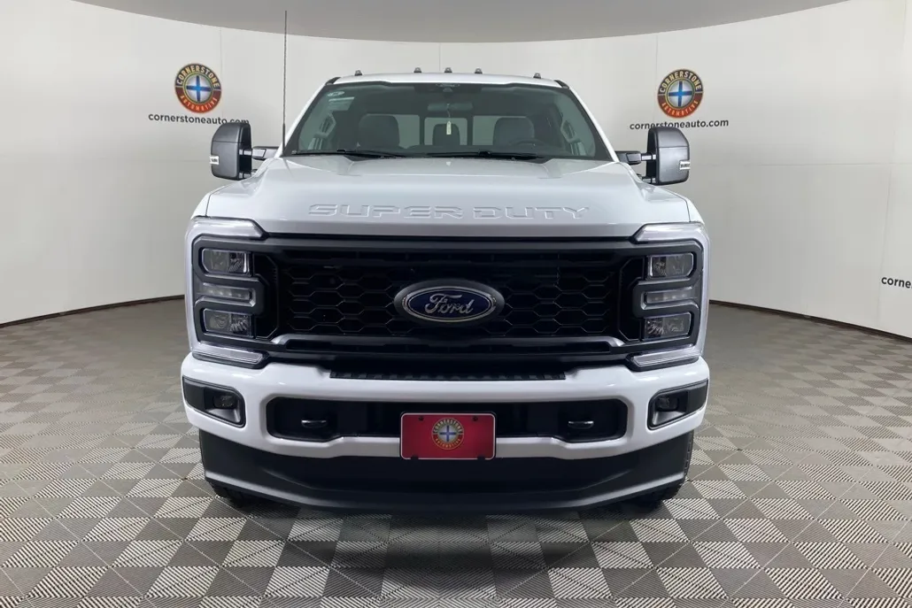 2025 Ford F-350 photo 1