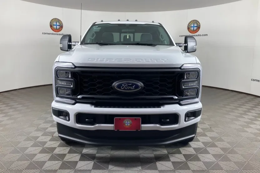 2025 Ford F-350 photo 1