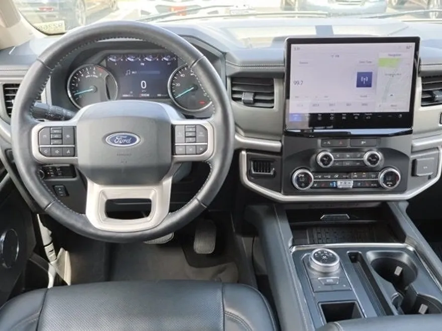 2024 Ford Expedition XLT photo 23