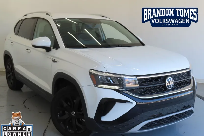 2022 Volkswagen Taos SE photo 1