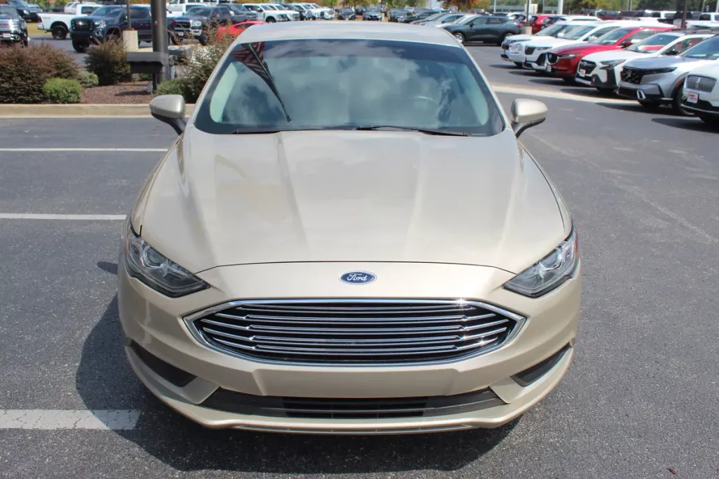 2018 Ford Fusion SE photo 1