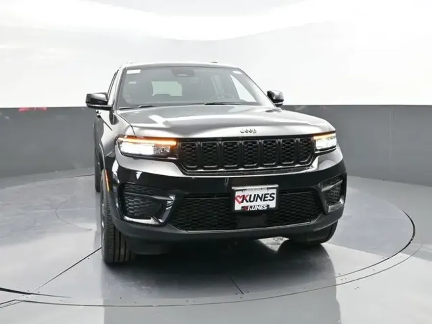 2025 Jeep Grand Cherokee Altitude X photo 1