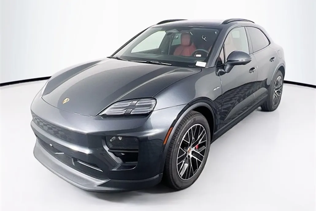 2025 Porsche Macan Electric photo 1