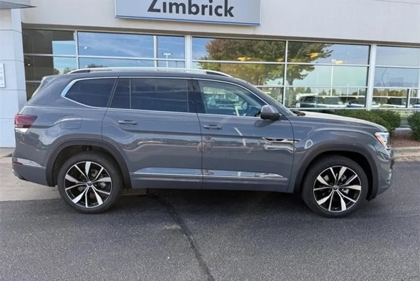 2026 Volkswagen Atlas SEL Premium R-Line photo 1