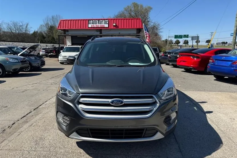 2019 Ford Escape SEL photo 1