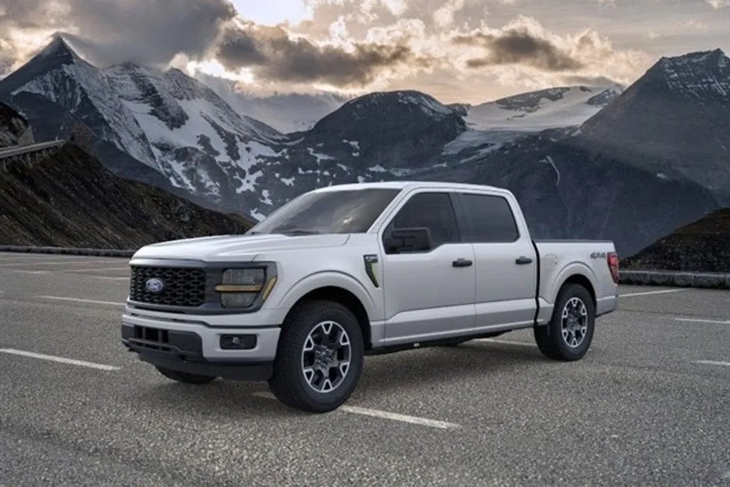2025 Ford F-150 STX photo 1