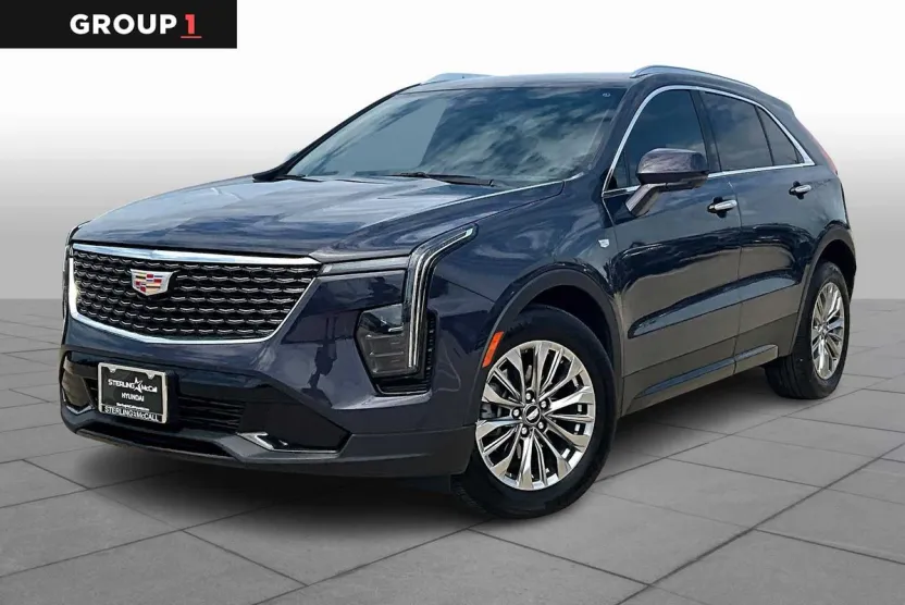 2025 Cadillac XT4 Premium Luxury photo 1